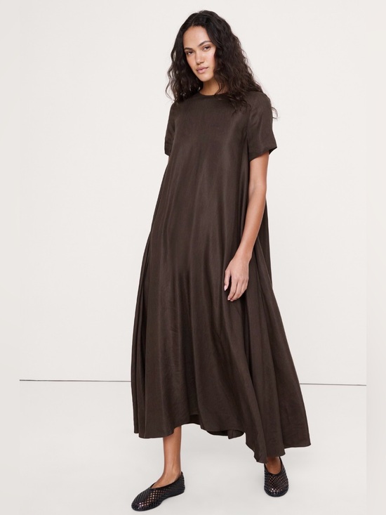 Banana Republic Dresses & Skirts - NWT banana republic XL viscose linen trapeze maxi dress